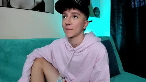 Snapshot of jeremy_salvatore_ chatting on 12.04.24 jero independent model online show from 12.04.24