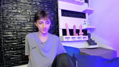 Snapshot of jeremy_salvatore_ chatting on 02.20.25 jero independent model online show from 02.20.25