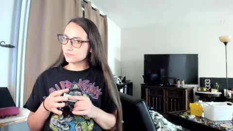 Snapshot of jerilynn chatting on 10.02.25 Jeri Lynn online show from 10.02.25