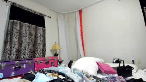 Snapshot of jerilynn chatting on 10.06.25 Jeri Lynn online show from 10.06.25