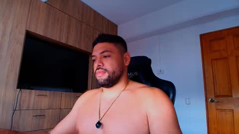 Snapshot of jerome3773 chatting on 11.25.25 jerome3773 online show from 11.25.25