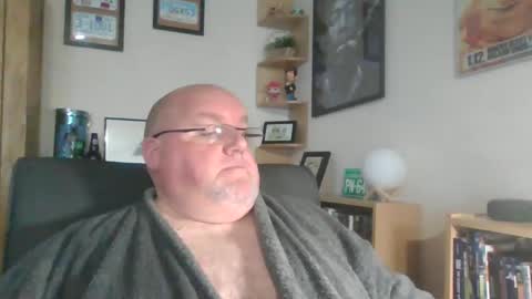 Snapshot of jerseyhammer01 chatting on 02.11.25 Harry online show from 02.11.25