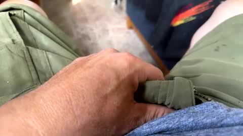 Snapshot of jerswill chatting on 09.29.25 Jeremys room chill and puff one enjoy online show from 09.29.25