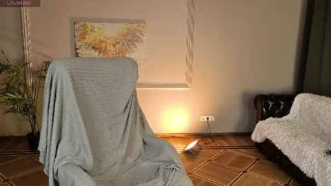 Snapshot of jes_solar chatting on 07.17.26 jes_solar online show from 07.17.26