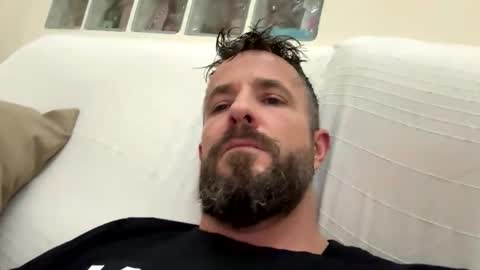 Snapshot of jesaj chatting on 12.21.25 jesaj online show from 12.21.25