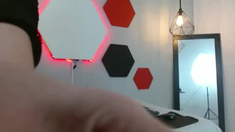 Snapshot of jesiclark chatting on 02.13.25 sofi online show from 02.13.25