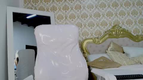 jessb_ online show from 09.30.25