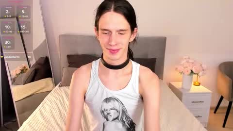 Snapshot of jesse_rayne chatting on 10.04.25 Jesse online show from 10.04.25