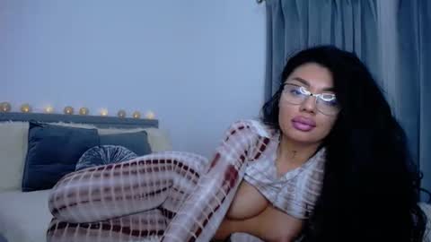 Snapshot of jessebella chatting on 02.13.25 jesse online show from 02.13.25