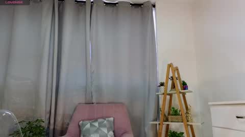 bella  adams online show from 02.18.25