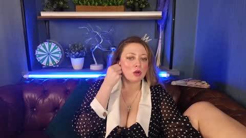 Snapshot of jessica_foxie chatting on 01.04.25 Jessica online show from 01.04.25