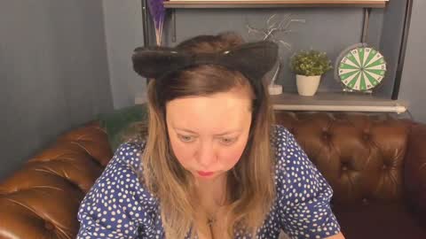 Snapshot of jessica_foxie chatting on 01.20.25 Jessica online show from 01.20.25