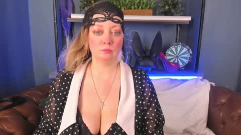 Snapshot of jessica_foxie chatting on 02.06.25 Jessica online show from 02.06.25