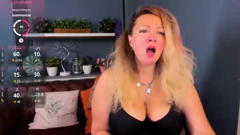 Snapshot of jessica_foxie chatting on 09.09.25 Jessica online show from 09.09.25