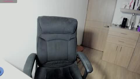 Snapshot of jessica_rabbit777_ chatting on 11.16.25 jessica_rabbit777_ online show from 11.16.25