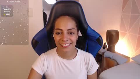 Snapshot of jessica_taylor_22 chatting on 01.14.25 jessica_taylor_22 online show from 01.14.25