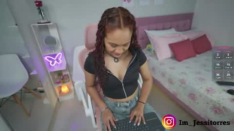 Snapshot of jessica_tom_ chatting on 06.19.26 Jessica online show from 06.19.26