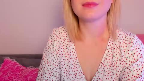 Snapshot of jessicabeverly chatting on 03.14.26 JessicaBeverly online show from 03.14.26