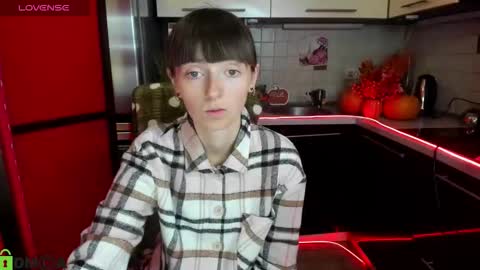 jessicaforris online show from 10.06.25