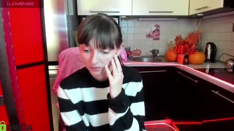 jessicaforris online show from 10.11.25