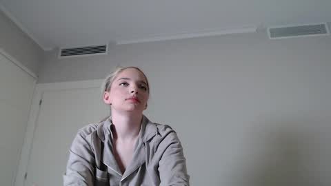 Snapshot of jessicahwinters chatting on 02.23.26 Jessica online show from 02.23.26