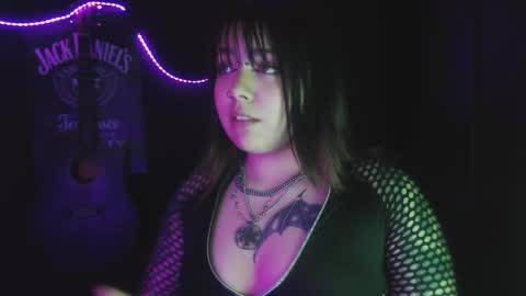 Snapshot of jessie_wild chatting on 10.10.25 jessie_wild online show from 10.10.25