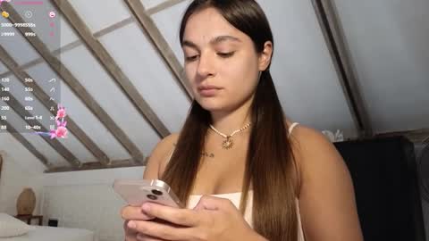 Snapshot of jessiexxi chatting on 11.16.25 Jessie TG channel online show from 11.16.25