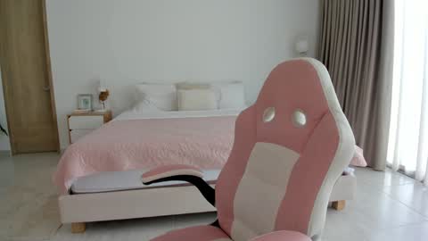    online show from 01.30.25