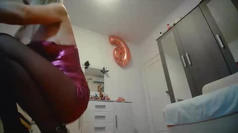 Snapshot of jesyruby21 chatting on 11.11.25 jesy online show from 11.11.25