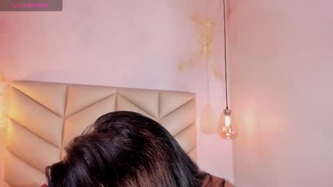 Snapshot of jesysoz_23 chatting on 12.21.25 Jessica online show from 12.21.25