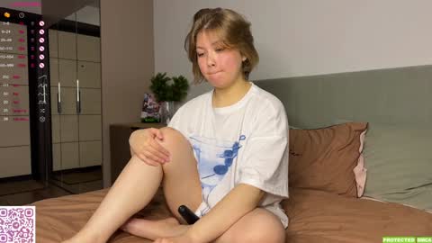 Mona online show from 02.04.25