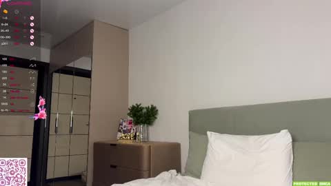 Mona online show from 02.22.25