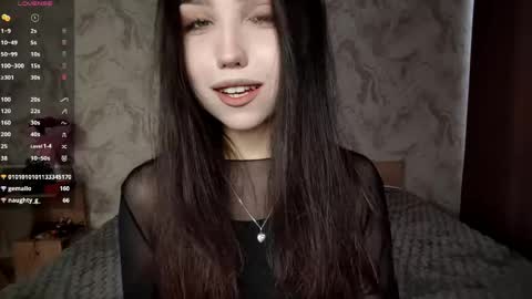 I am Gina ntmu Lets hit 10 Thumbs Up together online show from 04.25.26
