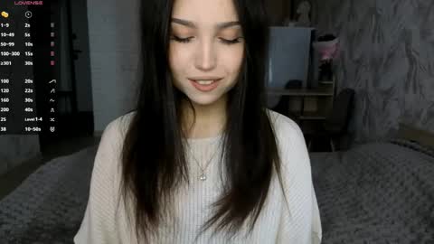 I am Gina ntmu Lets hit 10 Thumbs Up together online show from 05.14.26