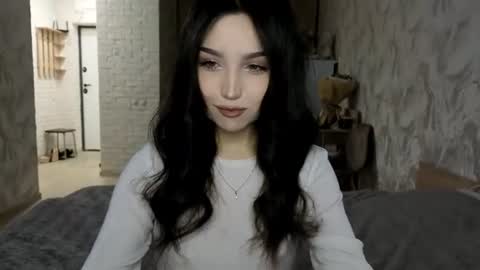 I am Gina ntmu Lets hit 10 Thumbs Up together online show from 06.14.26