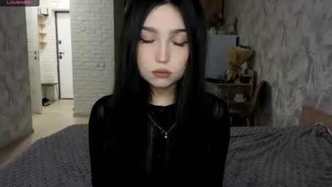 I am Gina ntmu Lets hit 10 Thumbs Up together online show from 06.15.26
