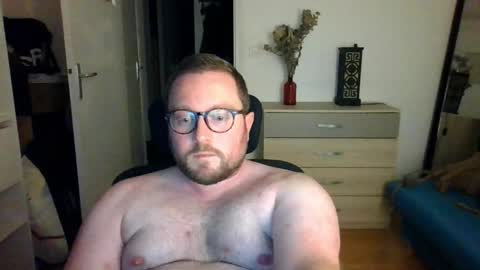 Snapshot of jeuneloup92 chatting on 11.13.25 jeuneloup92 online show from 11.13.25