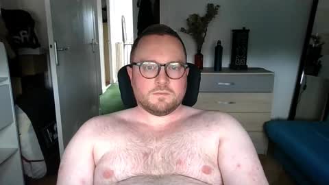 Snapshot of jeuneloup92 chatting on 11.16.25 jeuneloup92 online show from 11.16.25