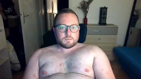 Snapshot of jeuneloup92 chatting on 11.20.25 jeuneloup92 online show from 11.20.25