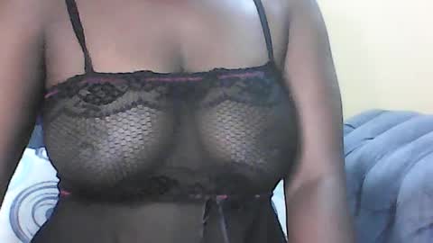 Snapshot of jewel_18 chatting on 08.07.26 jewel_18 online show from 08.07.26
