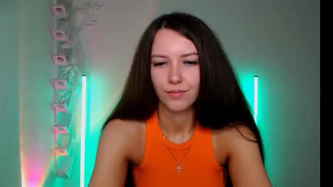 Snapshot of jewelrosse chatting on 12.20.25 Jewel online show from 12.20.25