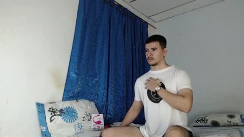 Snapshot of jeycob_happy97 chatting on 01.07.25 Juan David online show from 01.07.25