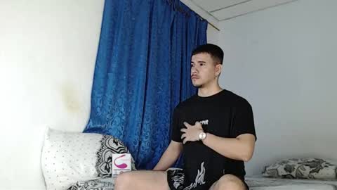 Snapshot of jeycob_happy97 chatting on 01.16.25 Juan David online show from 01.16.25