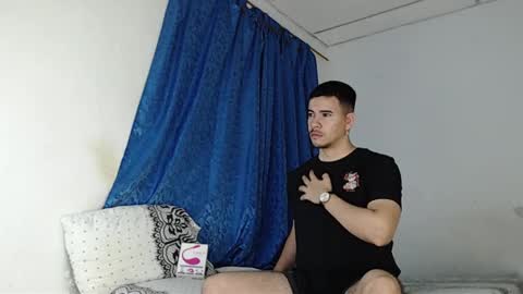 Snapshot of jeycob_happy97 chatting on 02.08.25 Juan David online show from 02.08.25