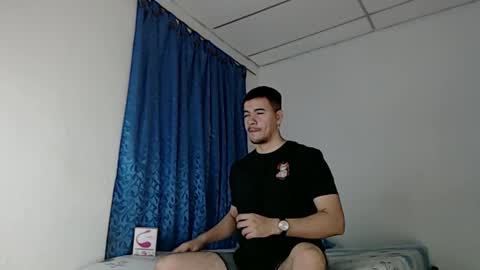 Snapshot of jeycob_happy97 chatting on 02.19.25 Juan David online show from 02.19.25