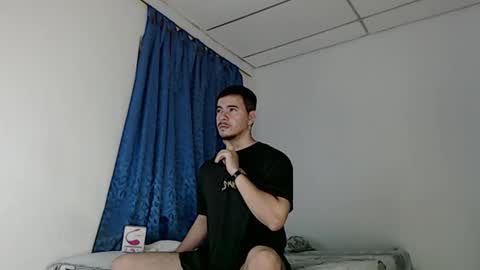 Snapshot of jeycob_happy97 chatting on 02.27.25 Juan David online show from 02.27.25