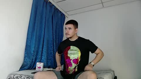 Snapshot of jeycob_happy97 chatting on 03.08.25 Juan David online show from 03.08.25