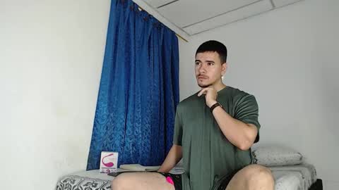 Snapshot of jeycob_happy97 chatting on 09.13.25 Juan David online show from 09.13.25