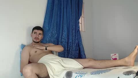 Snapshot of jeycob_happy97 chatting on 10.04.25 Juan David online show from 10.04.25