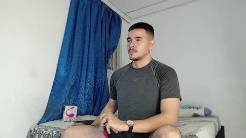 Snapshot of jeycob_happy97 chatting on 10.23.25 Juan David online show from 10.23.25